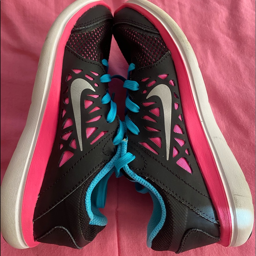 Girls Nike Shoes